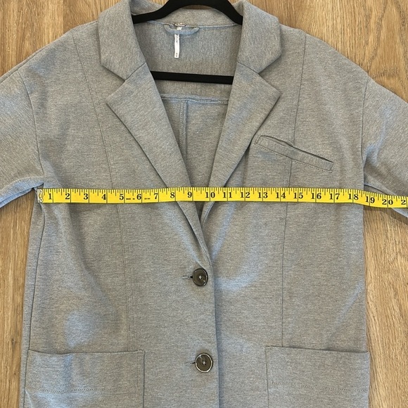 Free People, grey whole story, knit jacket, size medium - Picture 10 of 12